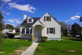 128 Harrison Ave, Henderson, NC 27536