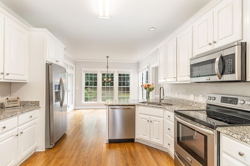 128 Hein Dr, Clayton, NC 27527