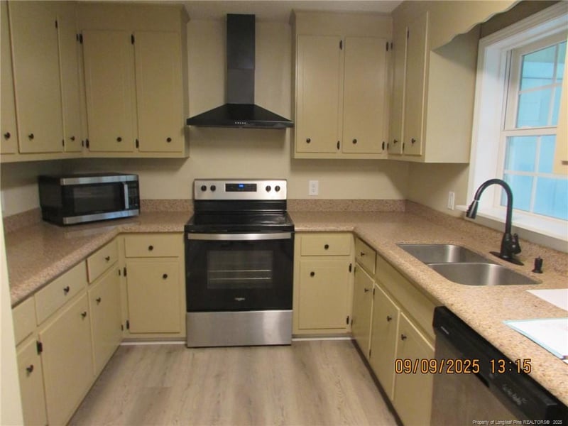 128 Highland Dr, Lillington, NC 27546