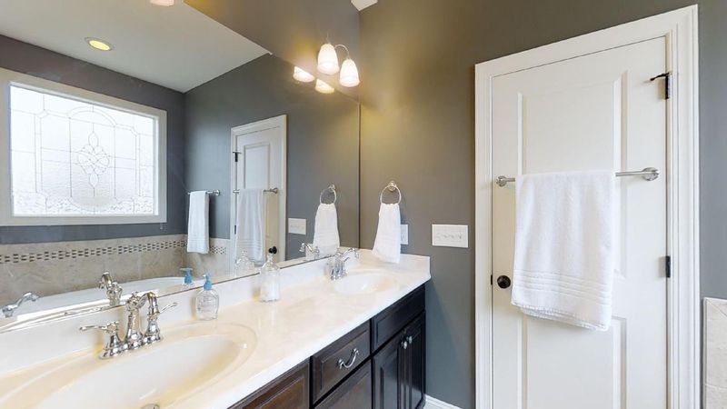 128 Mantle Dr, Clayton, NC 27527