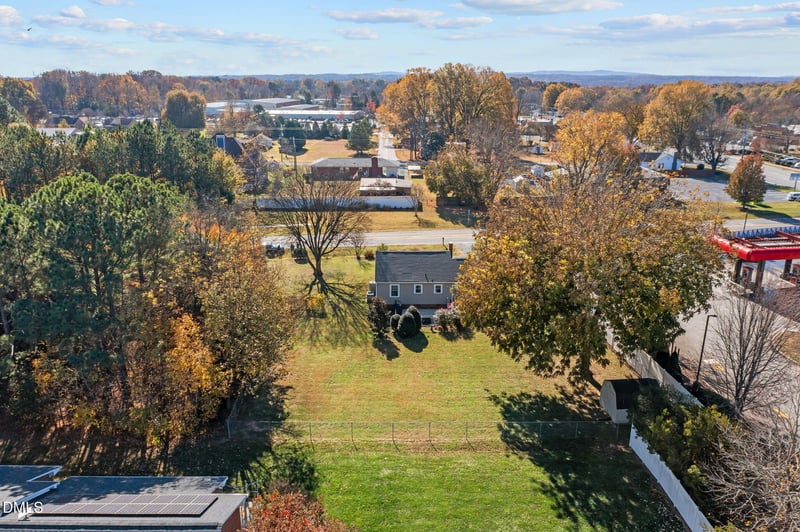 128 Moore St, Graham, NC 27253