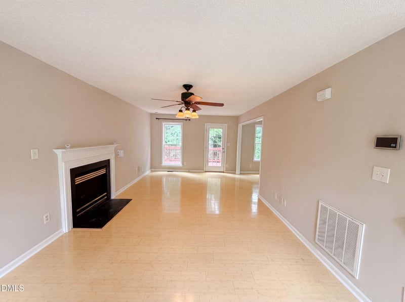 128 Morena Dr, Holly Springs, NC 27540