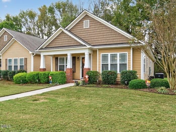 128 Moss Creek Dr, Clayton, NC 27520