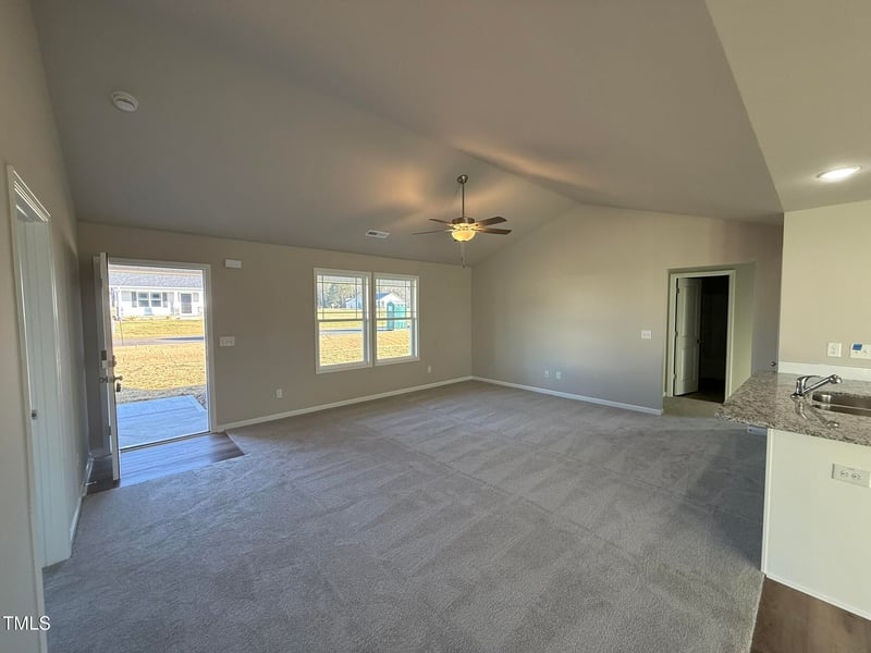 128 Pate Landing Dr, Selma, NC 27576