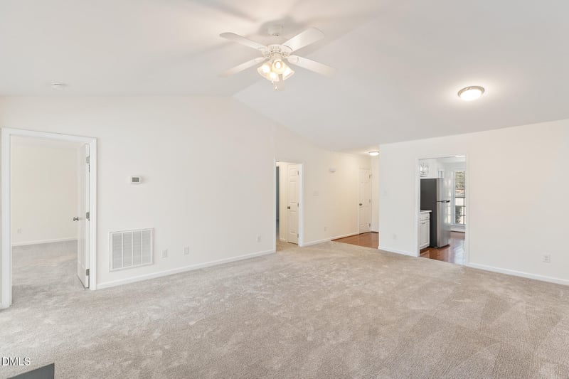 128 Pickett Ln, Cary, NC 27511