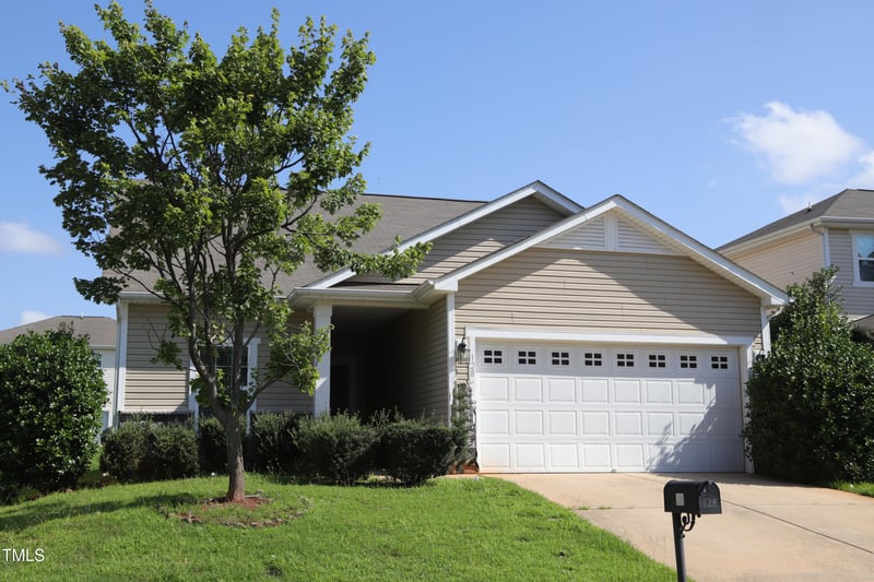128 Plymouth Dr, Clayton, NC 27520