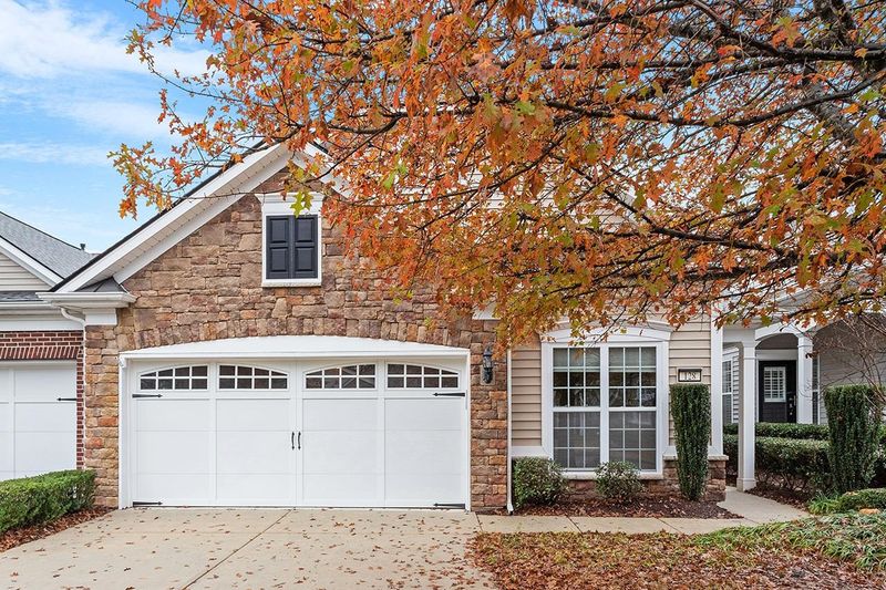 128 Sabiston Ct, Cary, NC 27519