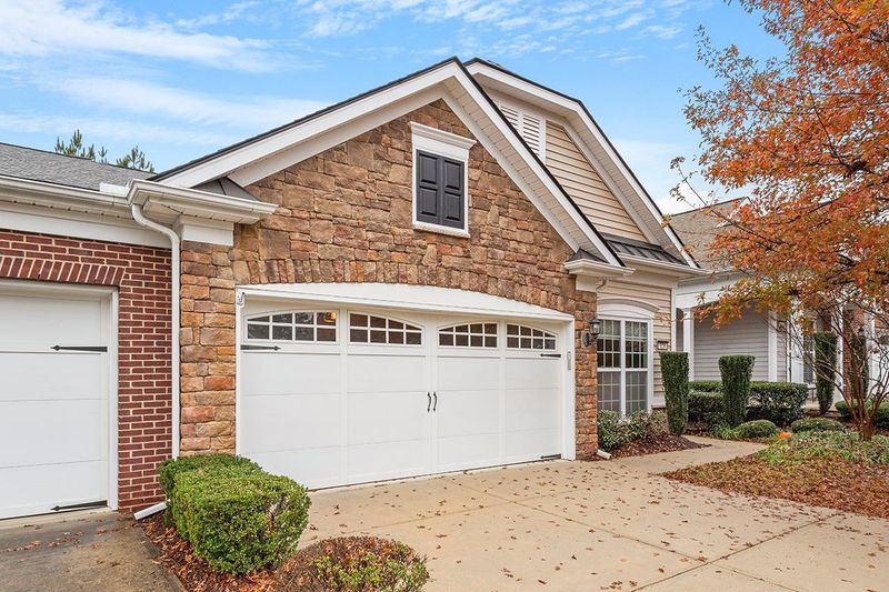 128 Sabiston Ct, Cary, NC 27519