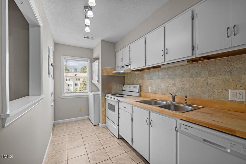 128 Schultz St, Chapel Hill, NC 27514