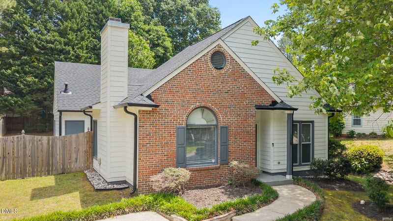 128 Sterlingdaire Dr, Cary, NC 27511