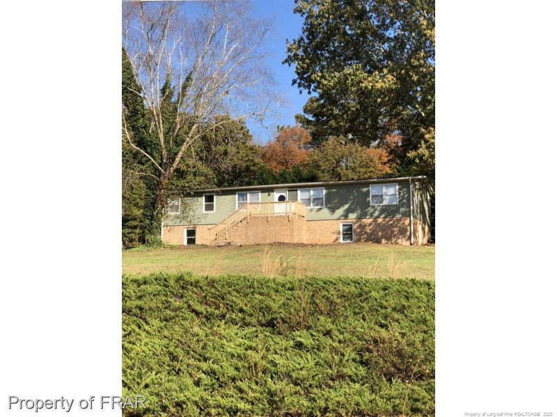 128 Traveller Ln, Sanford, NC 27332