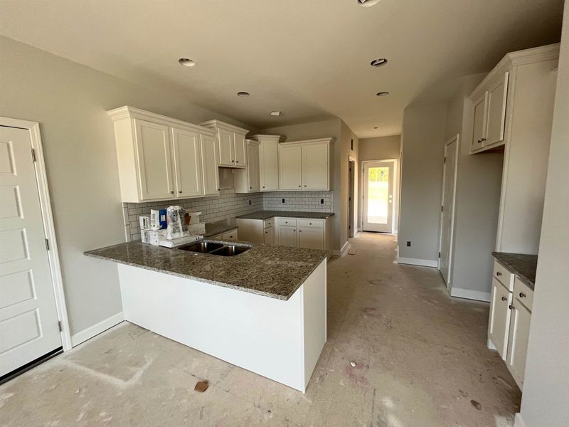 128 Upton Dr, Smithfield, NC 27577