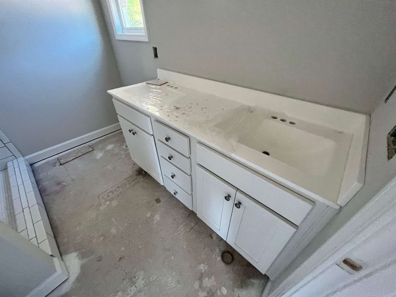 128 Upton Dr, Smithfield, NC 27577