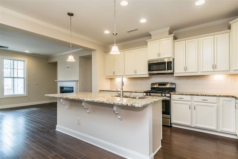 128 Wards Ridge Dr, Cary, NC 27513