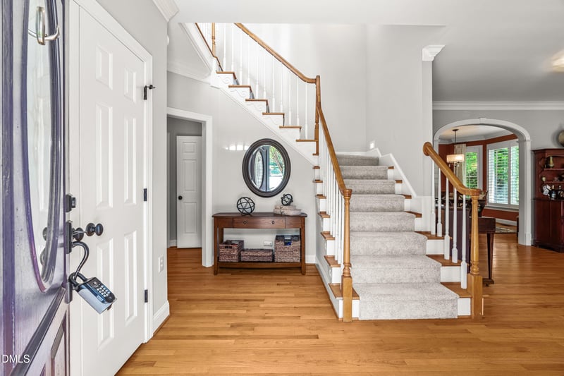 128 Wheatsbury Dr, Cary, NC 27513