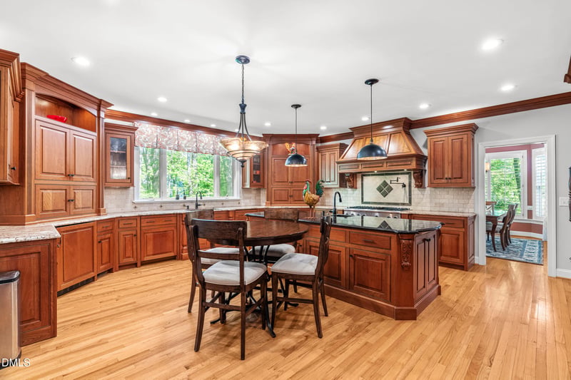 128 Wheatsbury Dr, Cary, NC 27513