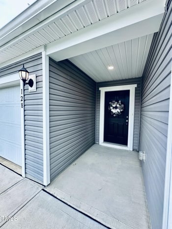 128 Willow Grove Ln, Fuquay Varina, NC 27526