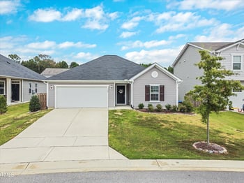 128 Willow Grove Ln, Fuquay Varina, NC 27526