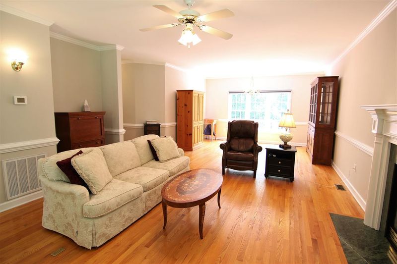 128 Yorkbury Dr, Clayton, NC 27527