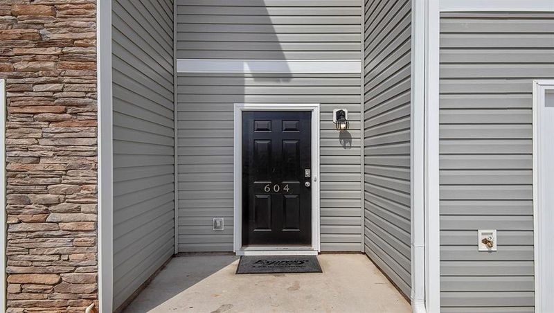 1280 Adrian Ct, Mebane, NC 27302