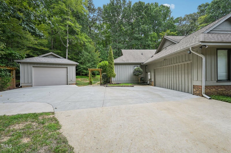 12812 Lindley Dr, Raleigh, NC 27614