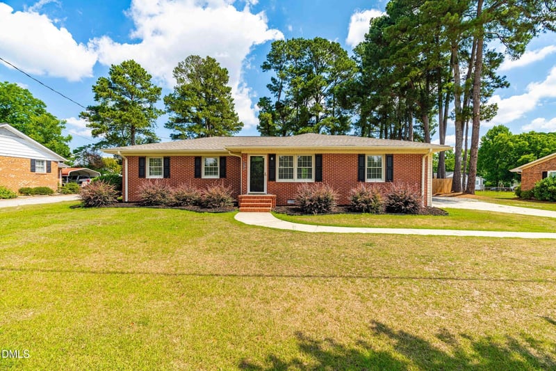 1282 Nc 27 , Benson, NC 27504