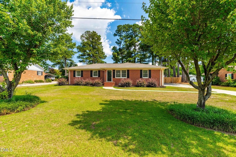 1282 Nc 27 , Benson, NC 27504