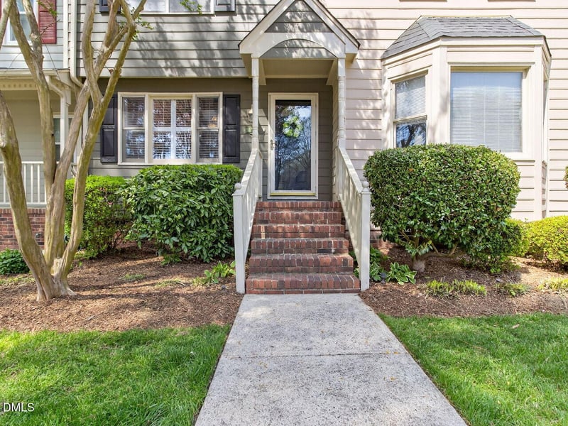 1282 Shadowbark Ct, Raleigh, NC 27603