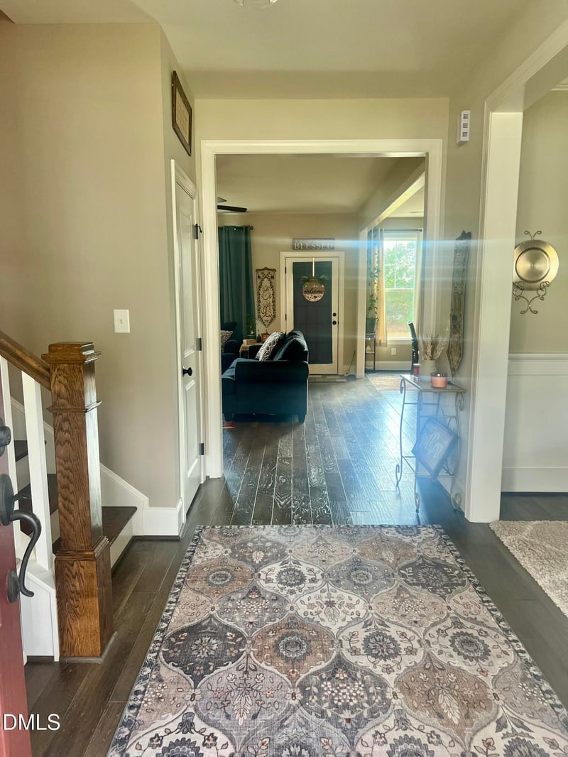 1284 Dairy Glen Dr, Fuquay Varina, NC 27526