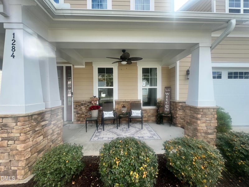 1284 Dairy Glen Dr, Fuquay Varina, NC 27526