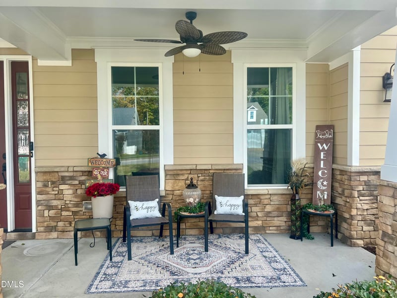 1284 Dairy Glen Dr, Fuquay Varina, NC 27526