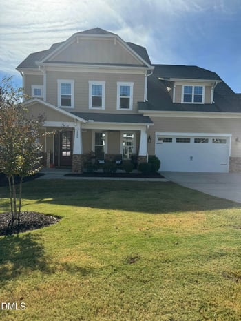 1284 Dairy Glen Dr, Fuquay Varina, NC 27526