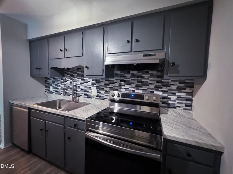 1287 Schaub Dr, Raleigh, NC 27606