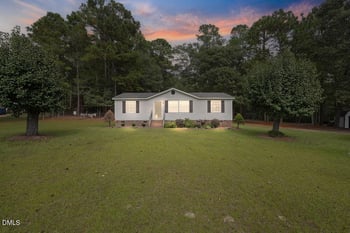 129 Brandon Ln, Coats, NC 27521