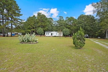 129 Brandon Ln, Coats, NC 27521