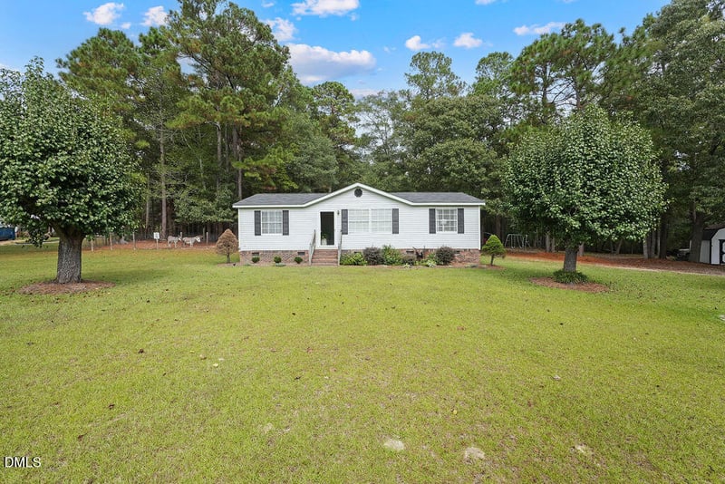 129 Brandon Ln, Coats, NC 27521