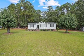 129 Brandon Ln, Coats, NC 27521