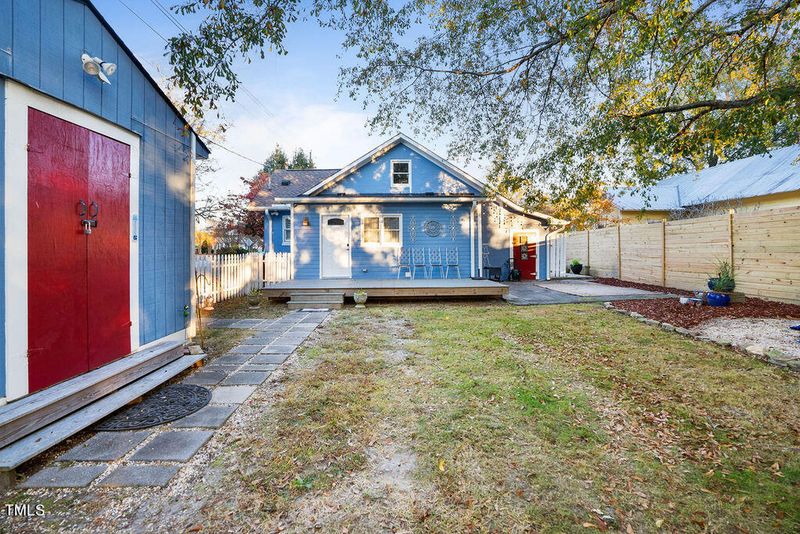 129 N Broad St W, Angier, NC 27501