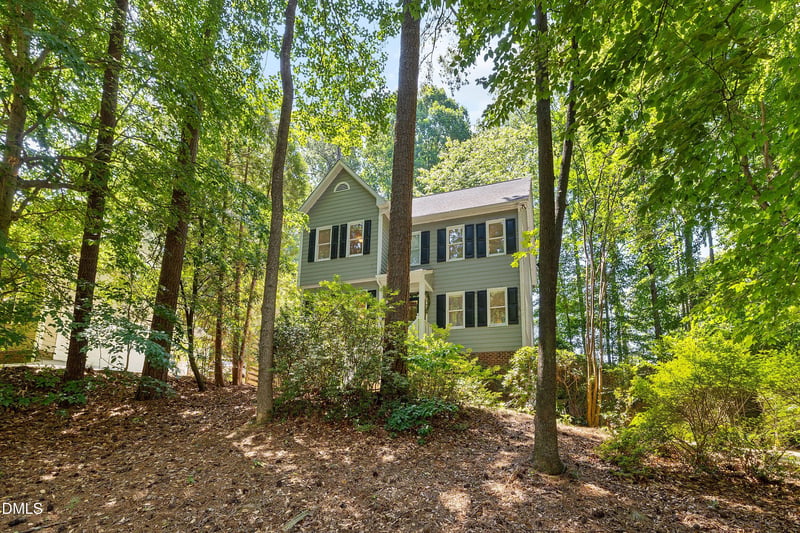 129 Castlefern Dr, Cary, NC 27513