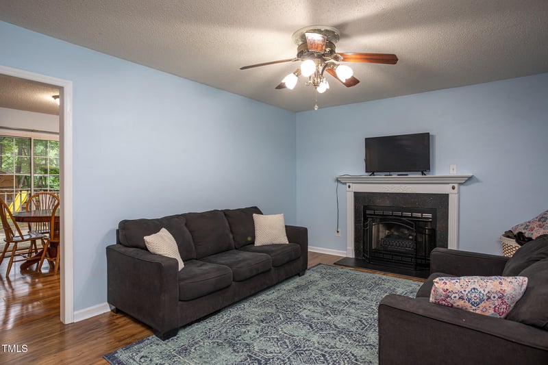 129 Clark Ct, Youngsville, NC 27596