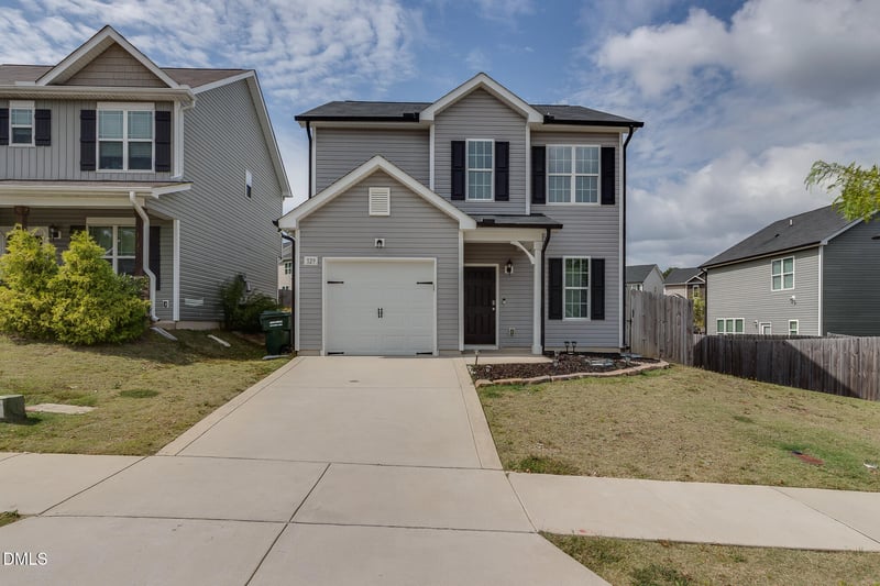 129 Crawford Pw, Clayton, NC 27520