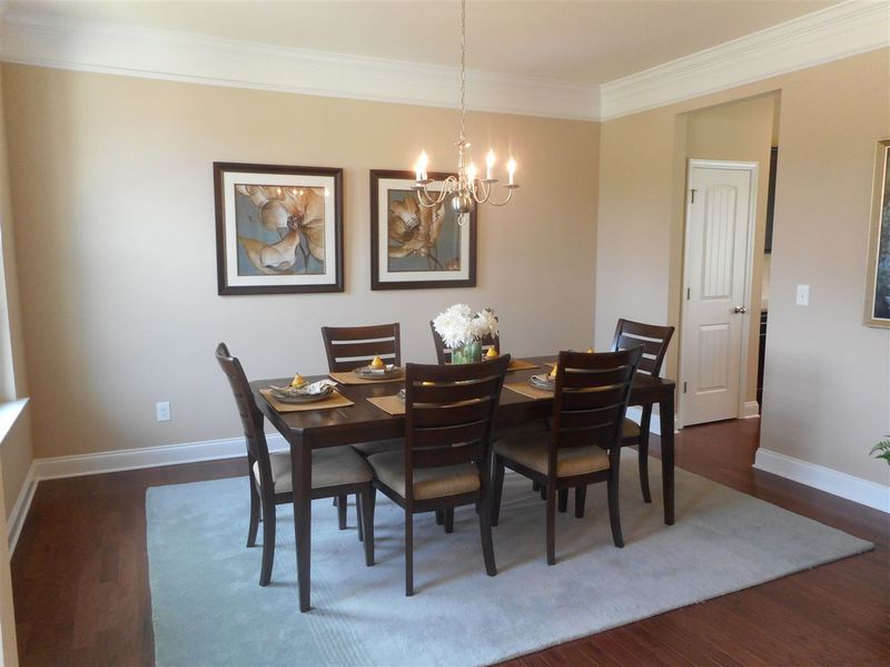129 Davelyn Ct, Garner, NC 27529
