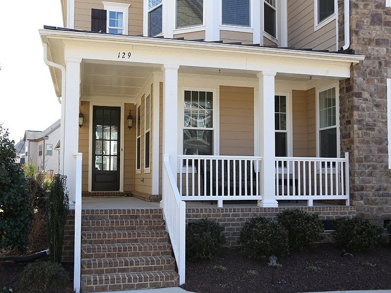 129 Feathercrest Ln, Apex, NC 27539