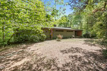 129 Forest Park Dr, Thomasville, NC 27360