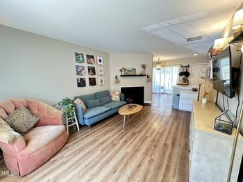 129 Friar Ln, Carrboro, NC 27510