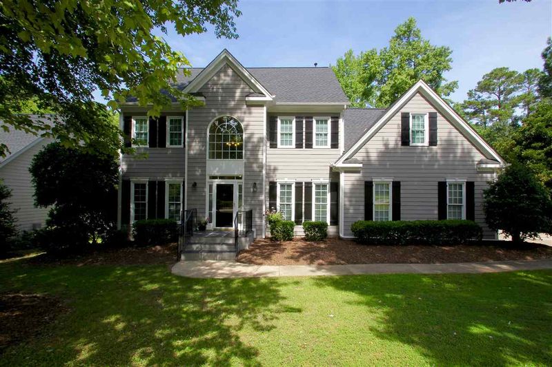129 Glenmore Rd, Cary, NC 27519