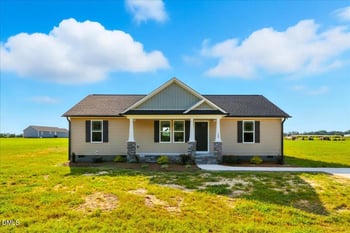 129 Grace Pond Ave, Benson, NC 27504