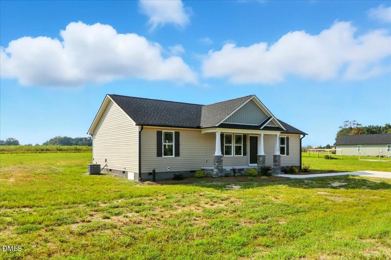 129 Grace Pond Ave, Benson, NC 27504