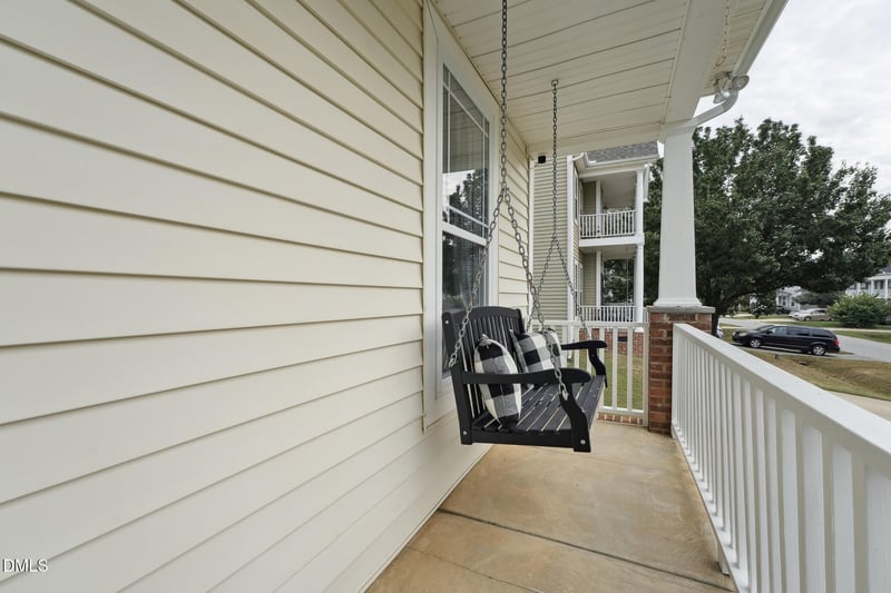 129 Haywood Ln, Clayton, NC 27527