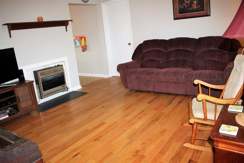 129 Kent St, Youngsville, NC 27596